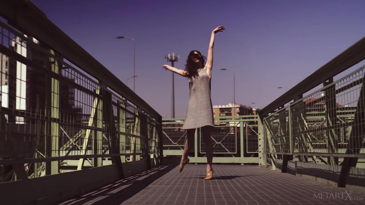 Dancing On The Bridge 2 - Kitri - MetArtX