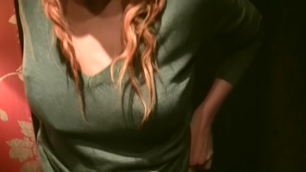 Foxy hotty sucks jocks in the restaurant