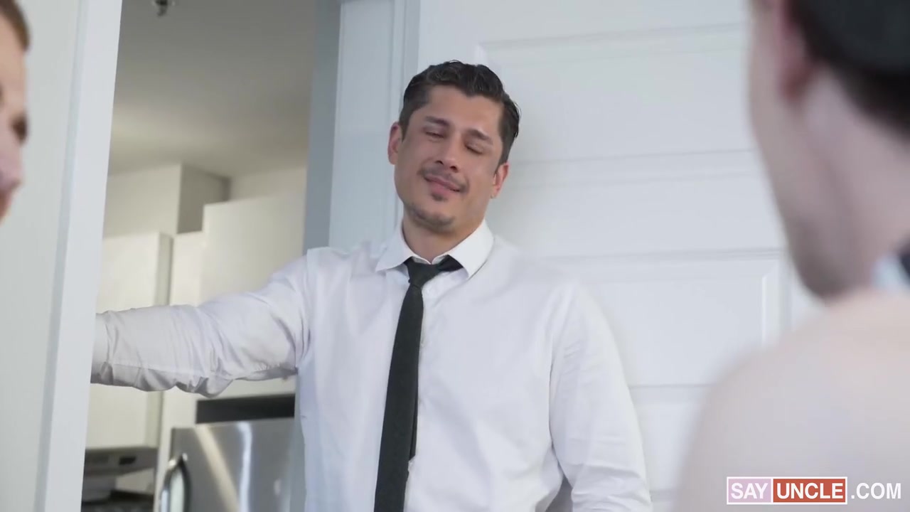 Ryan Bones, Rocky Vallarta And Twink Daddy - Stepdaddy Swapping Next Door