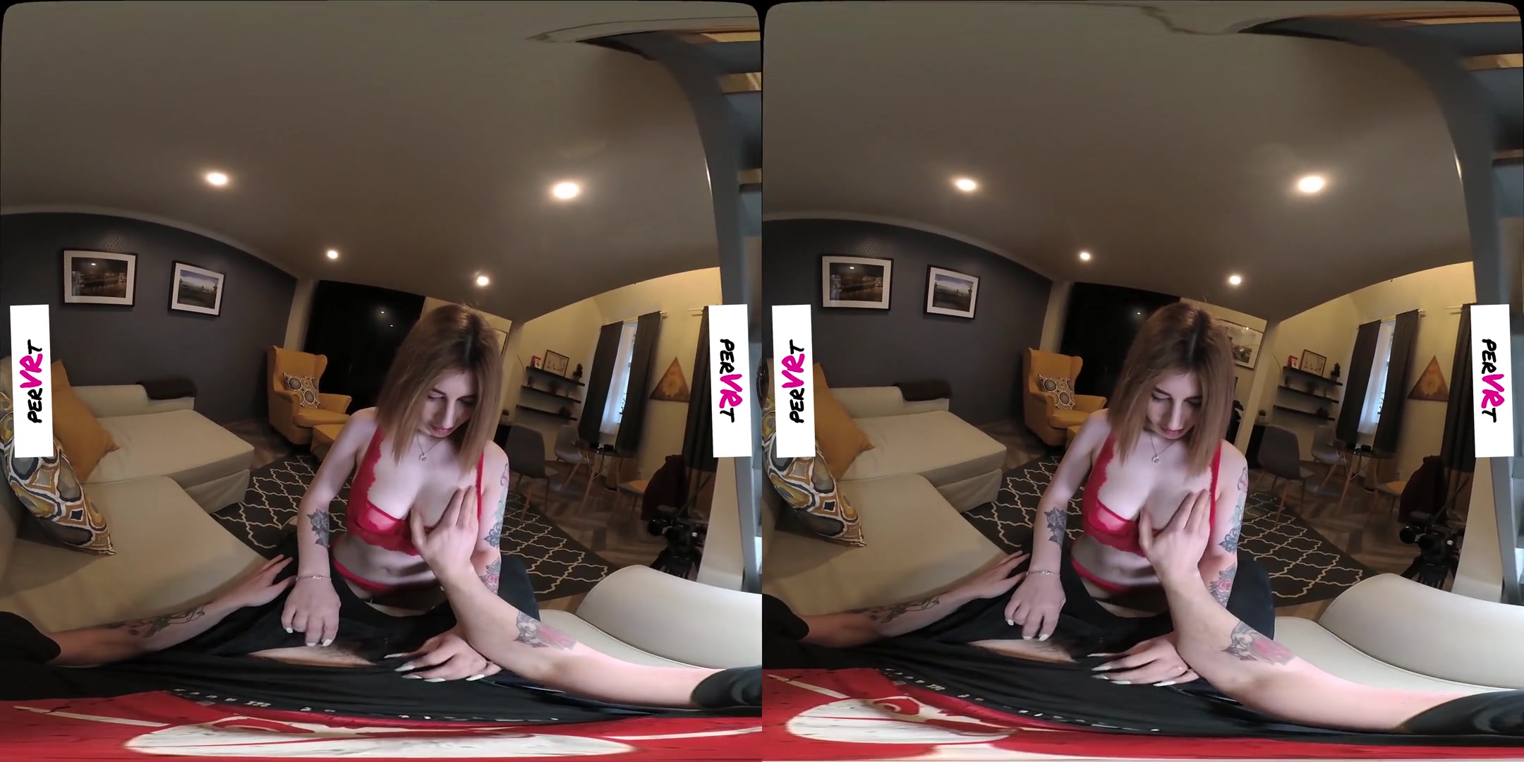 Laura Dickens in Busty 18 Tit/Blowjob - perVRt