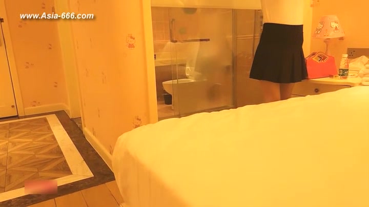 Chinese men enjoy erotic massage at senior club