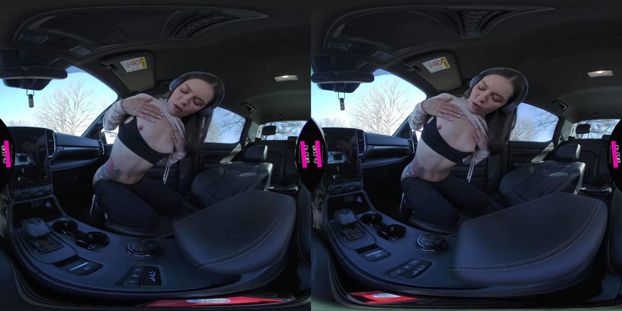 Yessica Pussy Masturbation In The Car