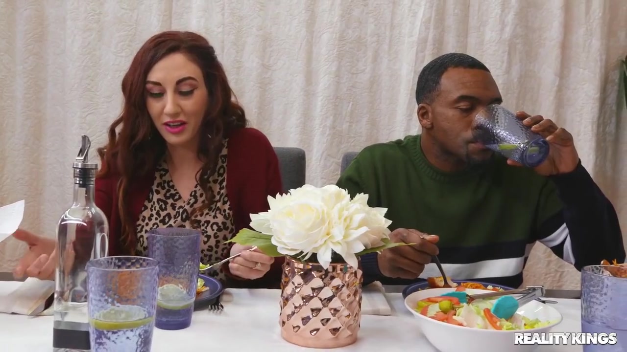 She Doesnt Want Spaghetti She Wants Cock!