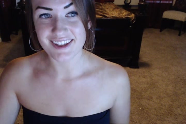 Brunette Babe Squirts After Fucking Her Pussy With Her Toy