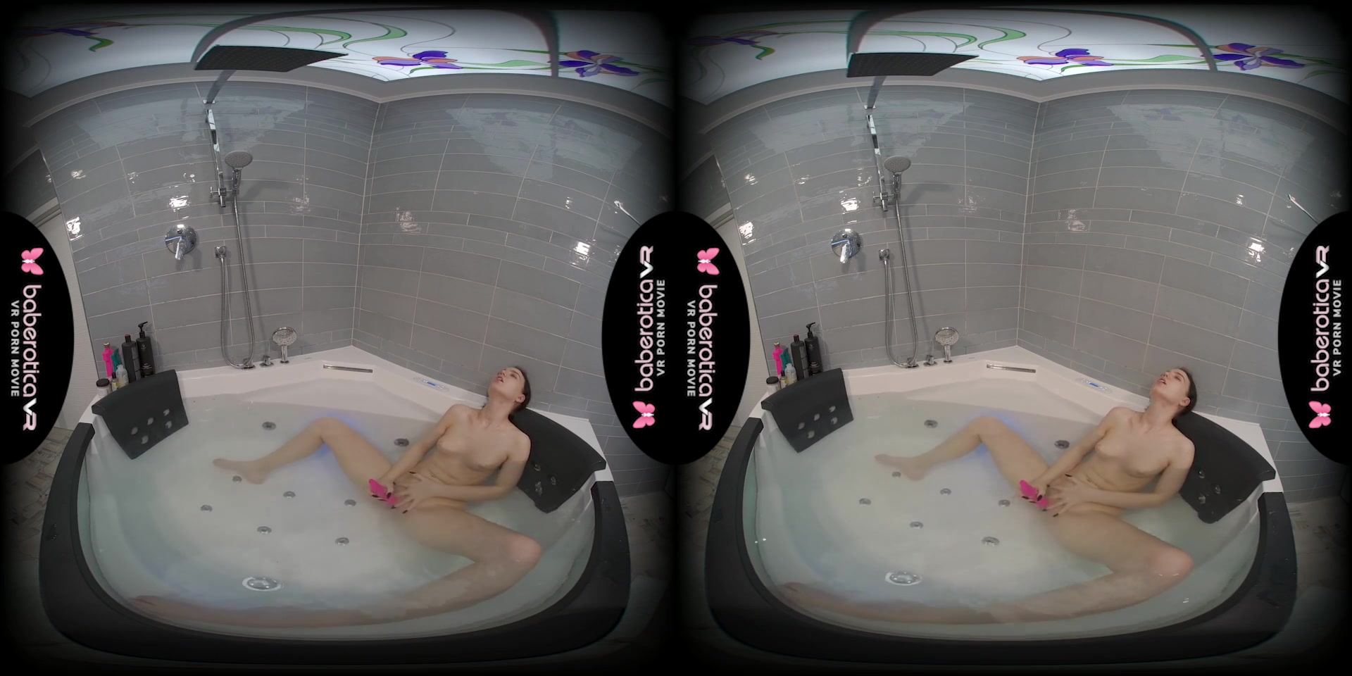 Cinderella and her pink dildo are in the tub for some VR fun - BaberoticaVR