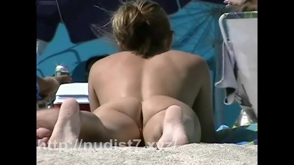 Spying on Naked teenagers 18+ on the Beach