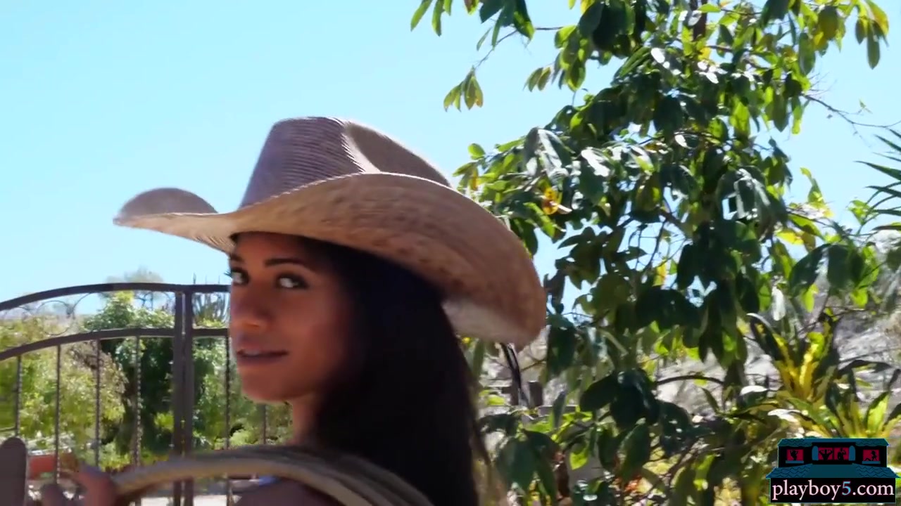 Petite Asian Old Hannah Le Gets