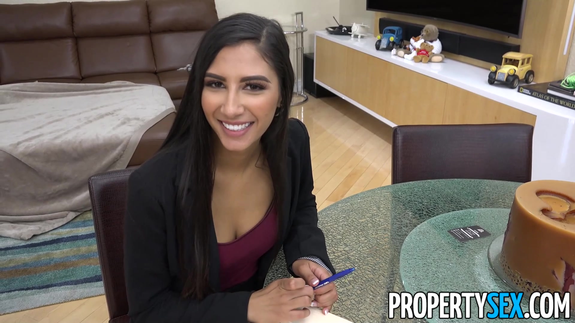 PropertySex Agent Gianna Dior Cheats on Boyfriend