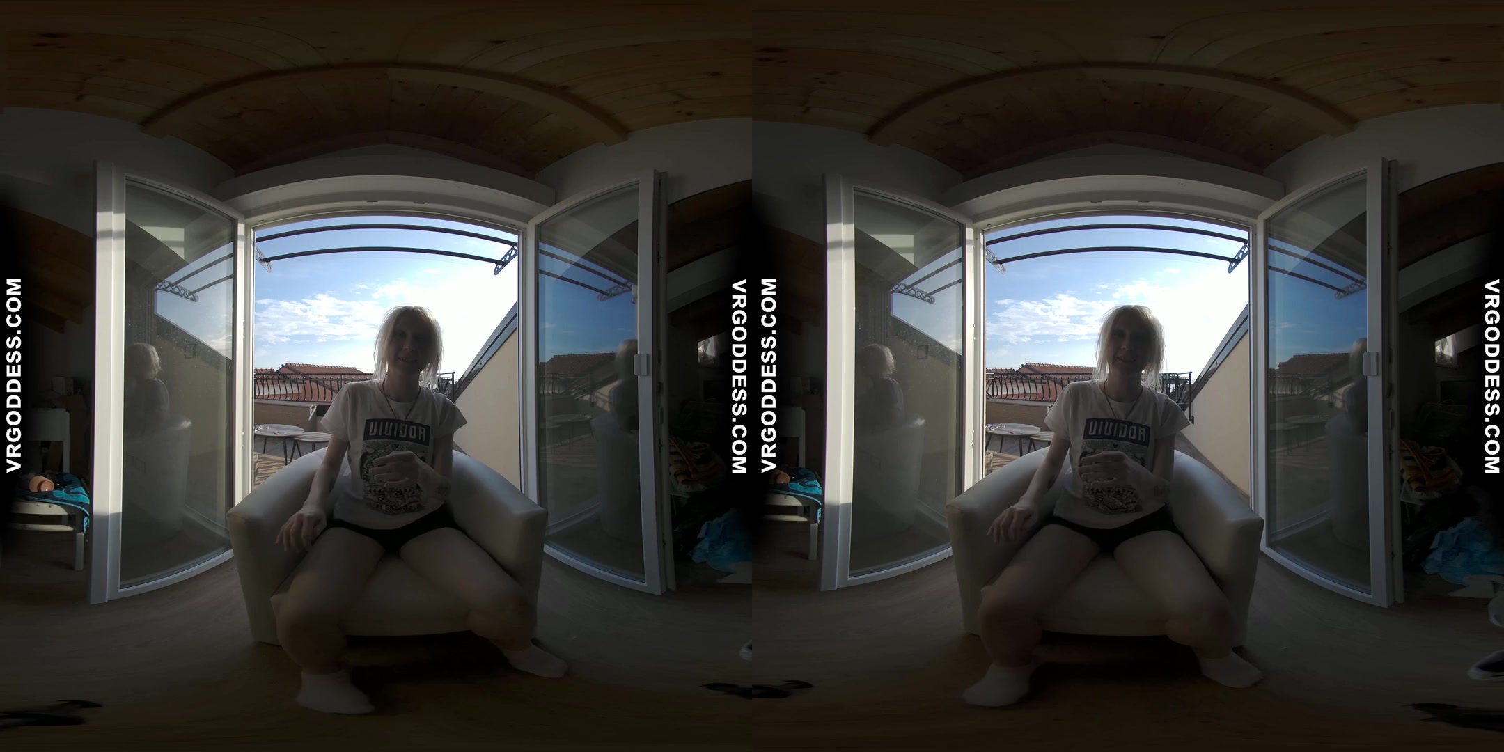 Blonde Ingrida Vacation Sunset Dildo Masturbation