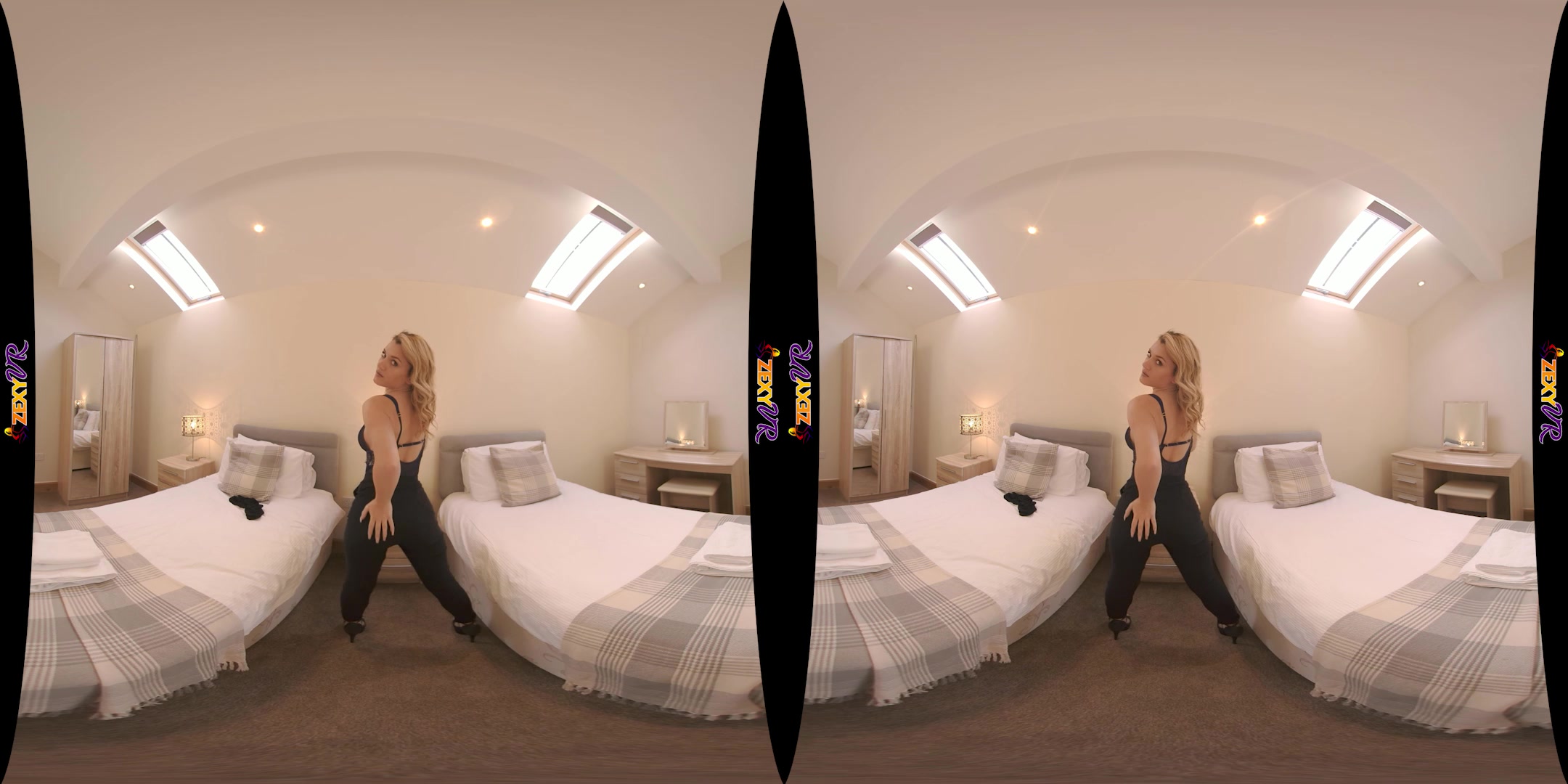 Just Clocked Off featuring Chelsea Essex - ZexyVR