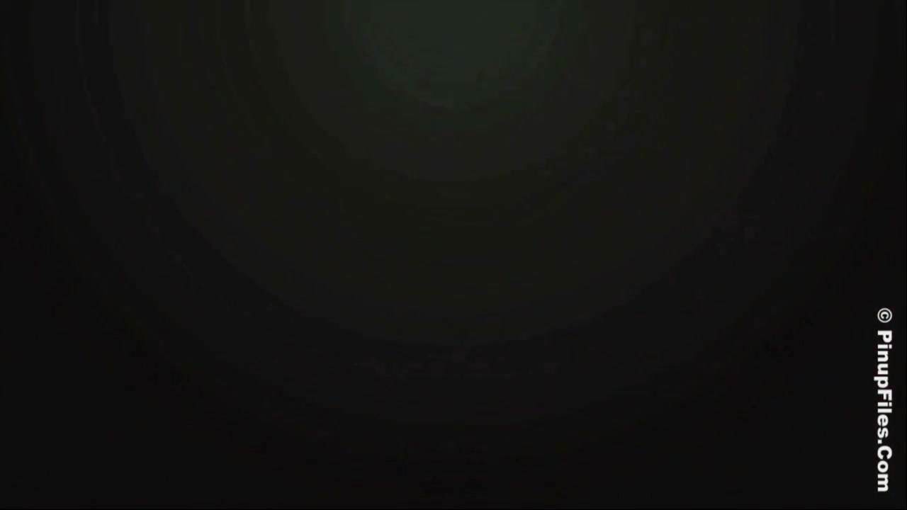 Leanne Crow - Day With Leanne - Call Of Duty 2