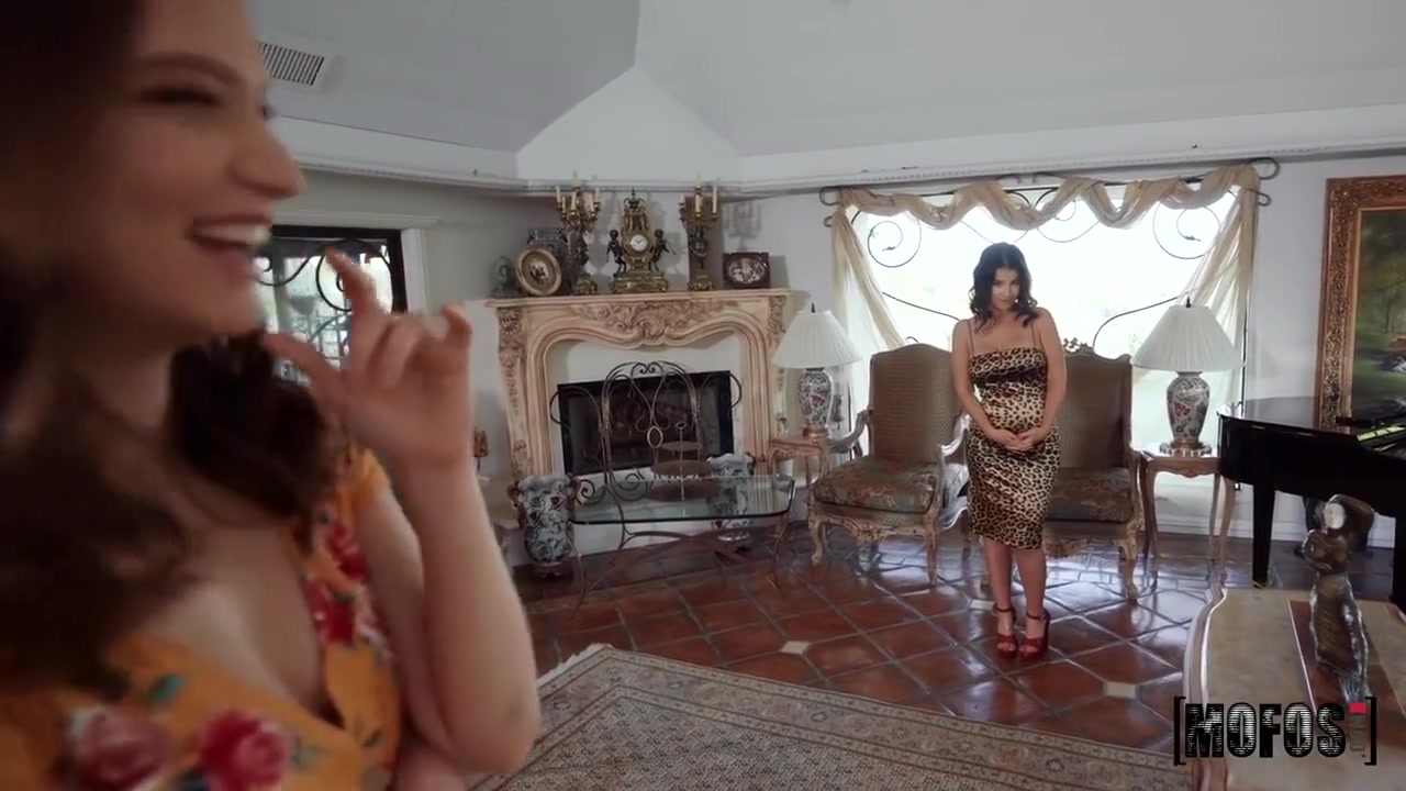 Izzy Lush - Lasirena69 - European Antique Bargain