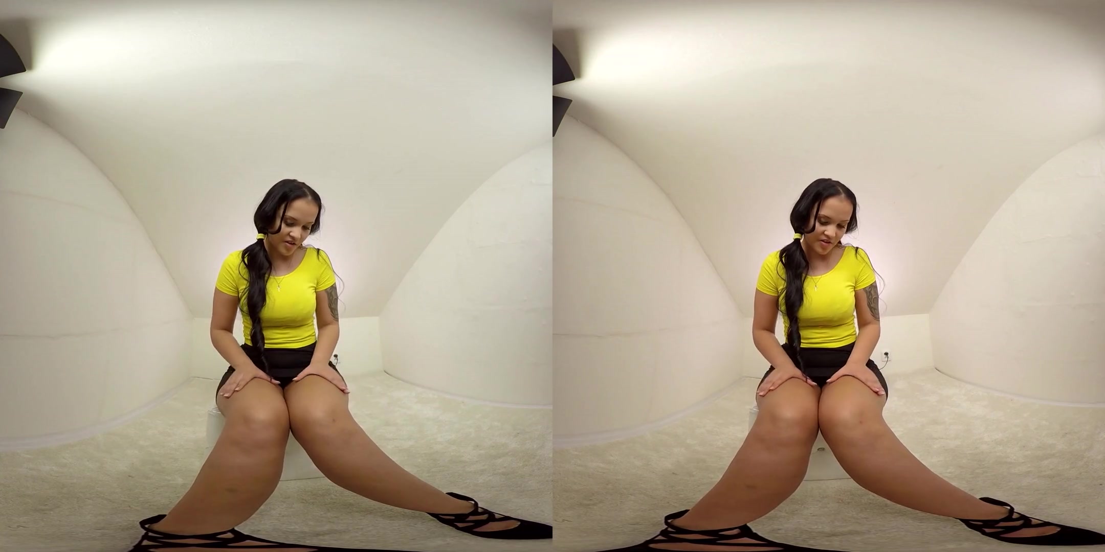 Jennifer Mendez in Latina Babe Jennifer Mendez Cums - BravoModelsMedia