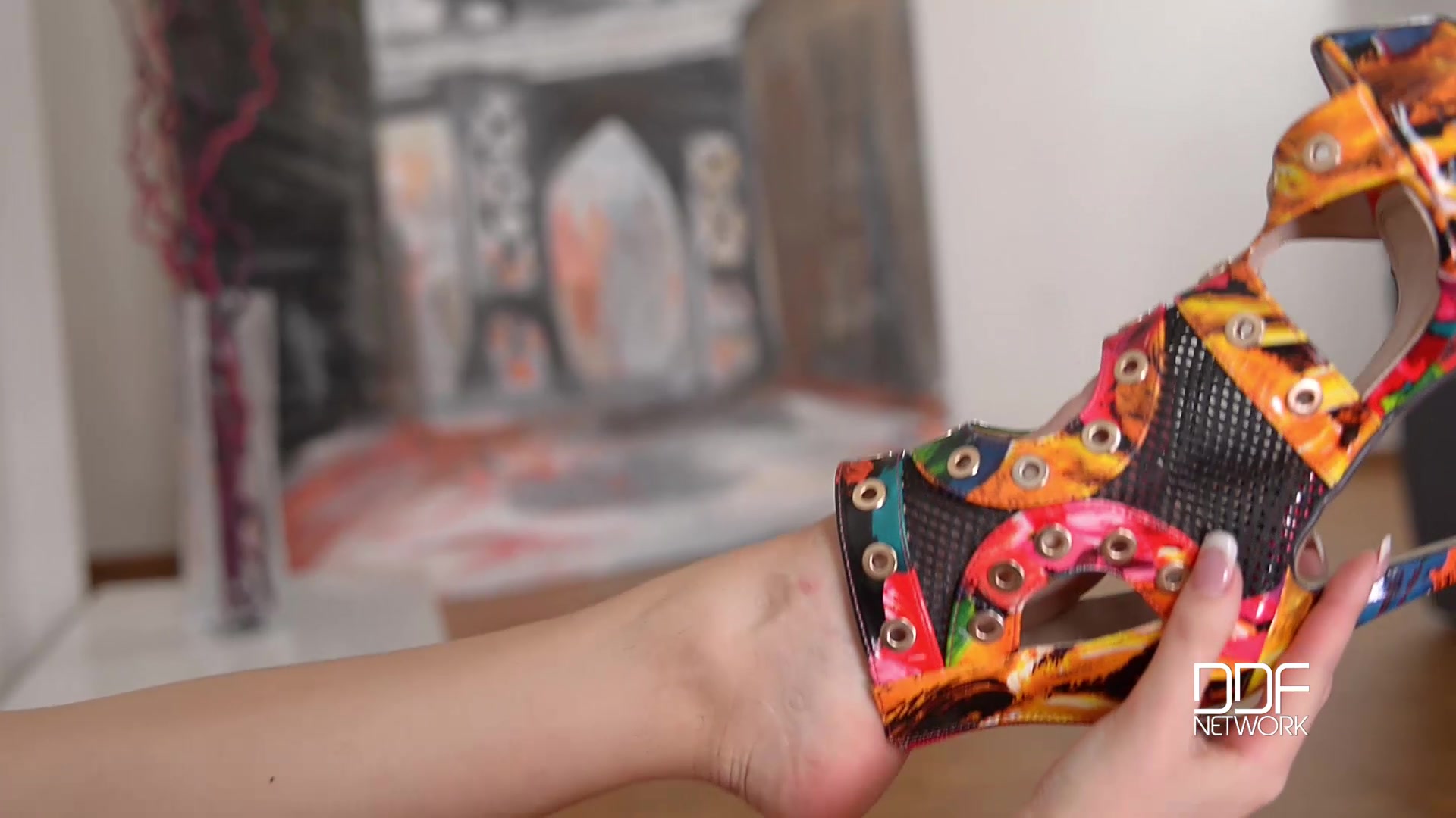High Heels Toe Teaser Tempts with Bare Feet Too - PornWorld