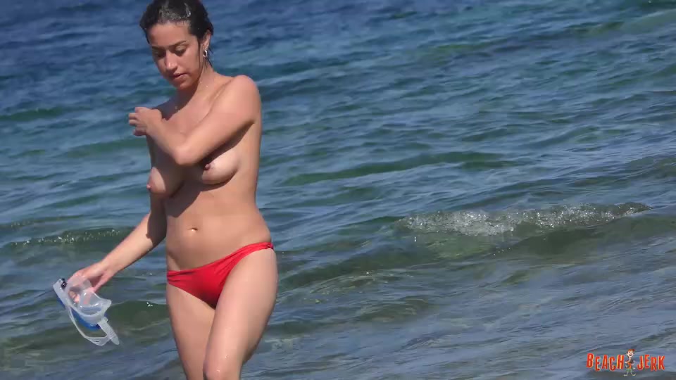 Hottie 18 #11 - BeachJerk