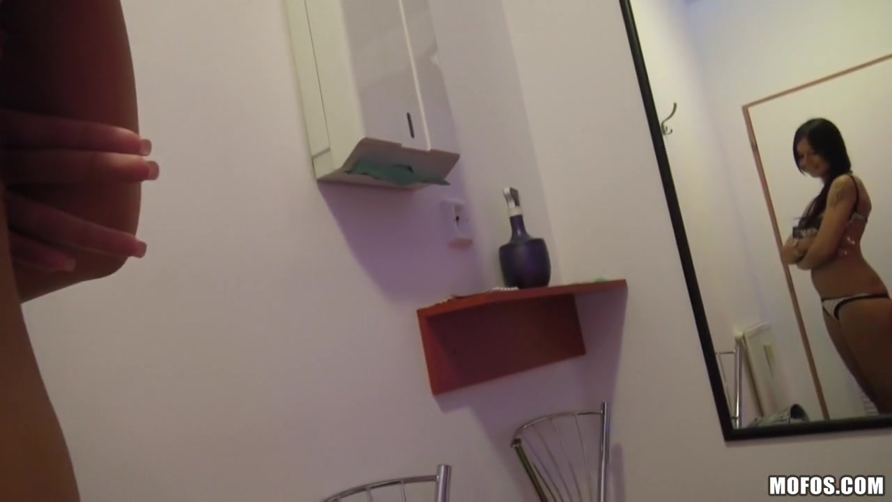 Mia Manarote - Receptionist Goes Back to Acquire Drilled