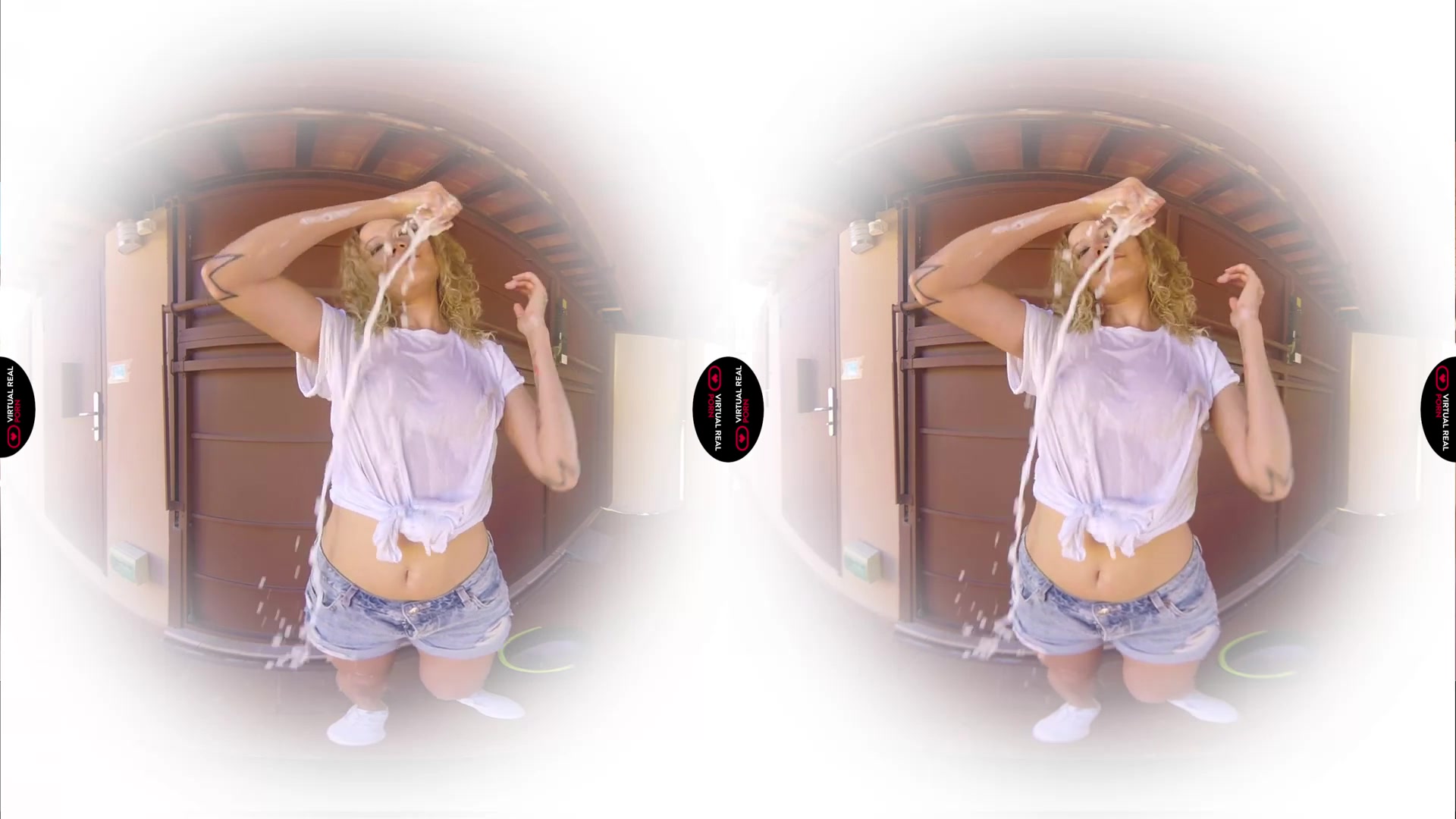 Juan Lucho Stasy Riviera in Car washing - VirtualRealPorn