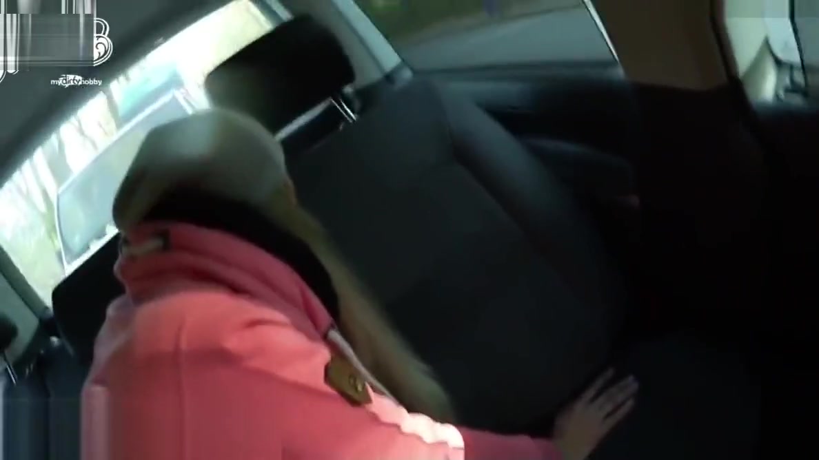 MyDirtyHobby - Hot teen 18+ works out in public wearing yoga pan