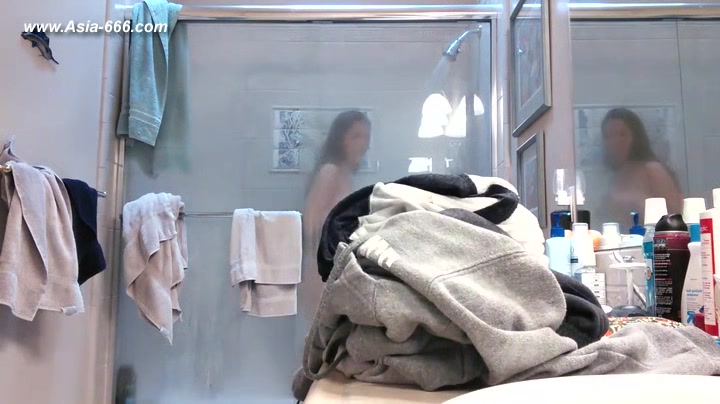 peeping blonde amateur change undies in bathroom.***