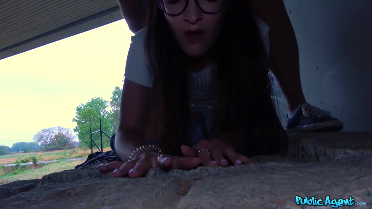 In Hardcore Outdoor Pussy Fuck With Sasha Sparrow, Choky Ice And Thomas Hyka