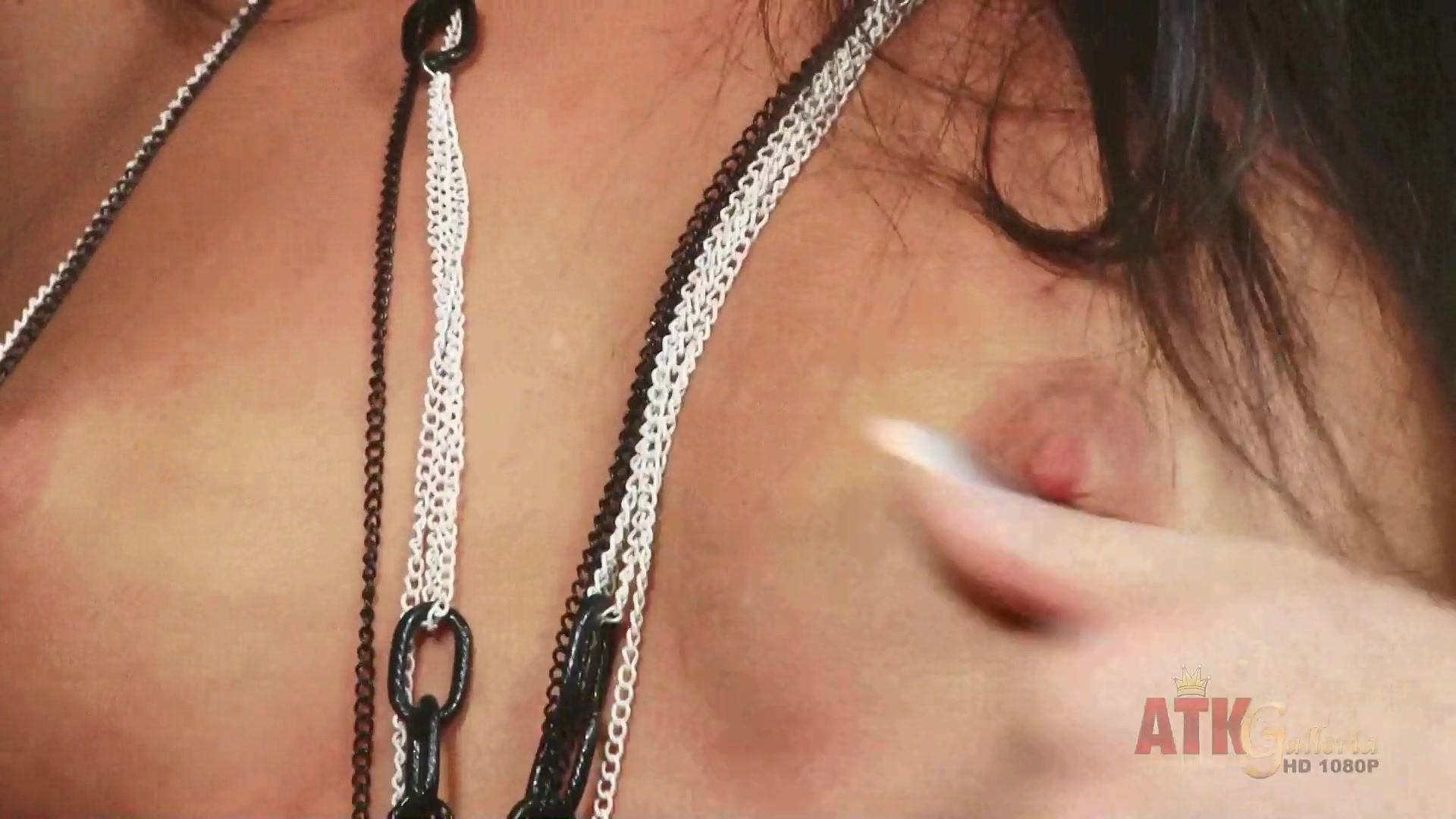 Giselle Leon fingers her vagina