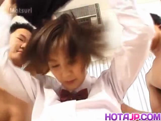 Nao Hirosue in uniform has hairy c - More at hotajp.com