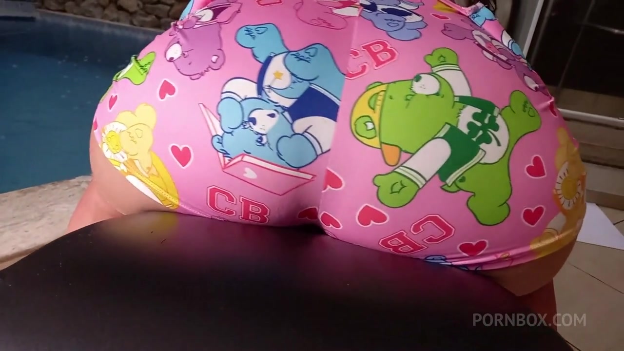 Seduce my Step father's friend - PissVids