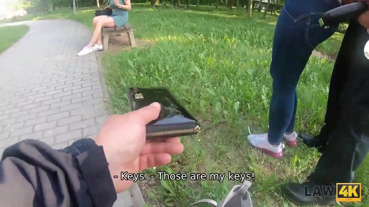 LAW4k. Big-breasted chicks steals a few wallets and gets nailed