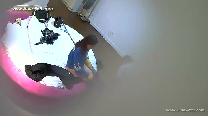 Hackers use the camera to remote monitoring of a lover's home life.165