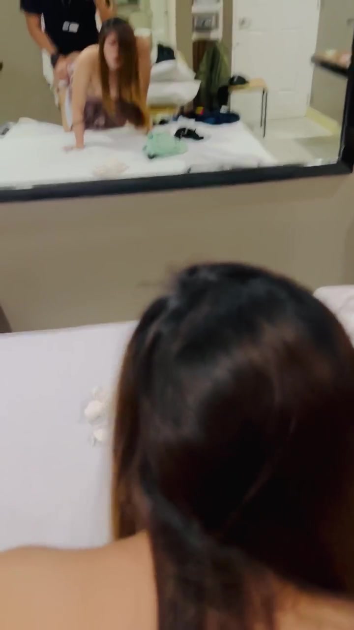 Student 18+ Walker In Mini Skirt Got Fucked By Her Customer