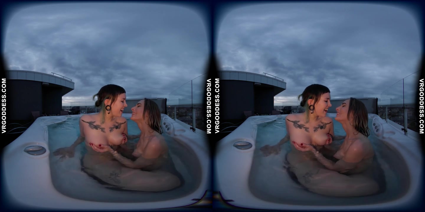 Sammie And Her Friend Poppy Scissoring And Tribbing In The Jacuzzi