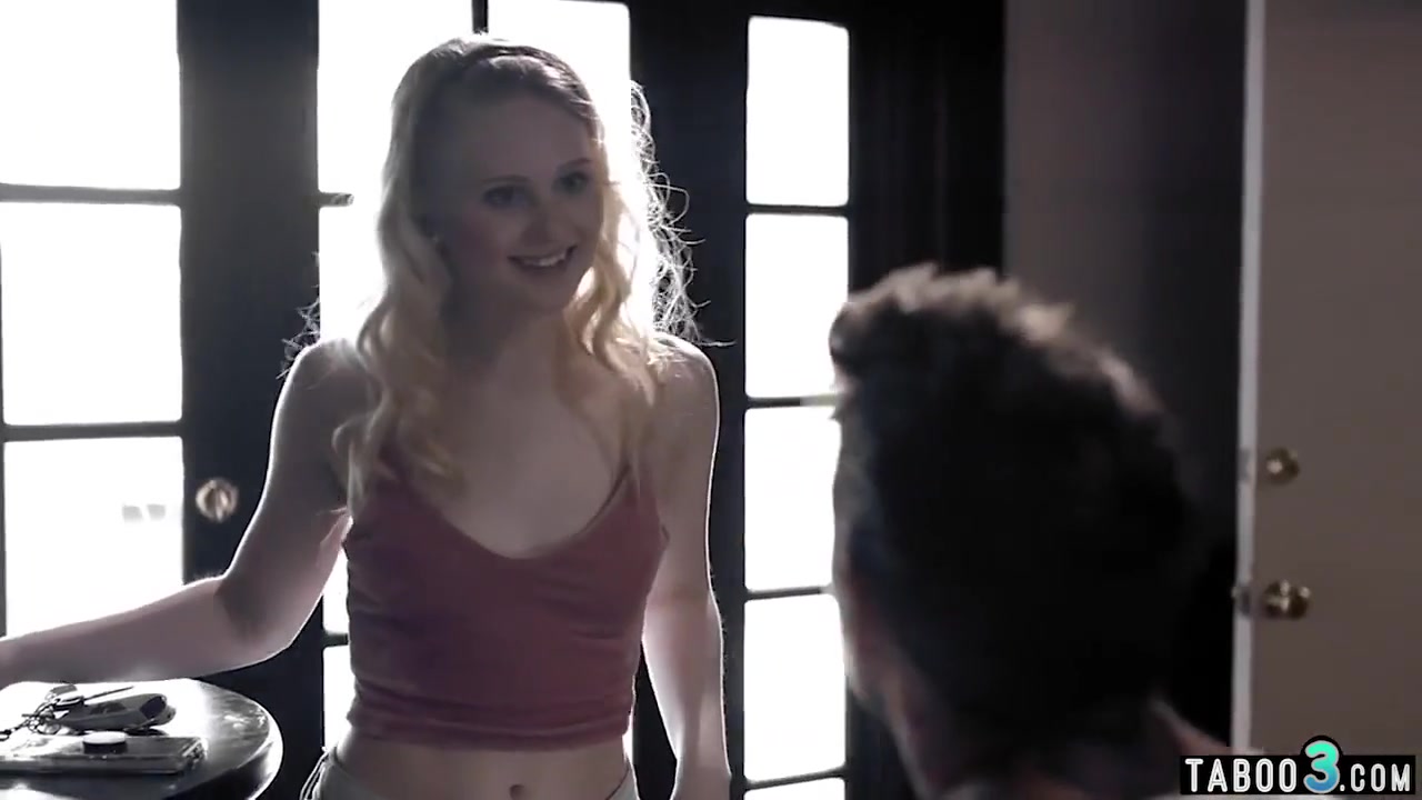 Extra Small teen 18+ Lies To Older Guy About Being A Virgin