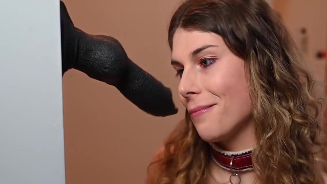 Zeta Paws Dildo Deepthroat 4 Min