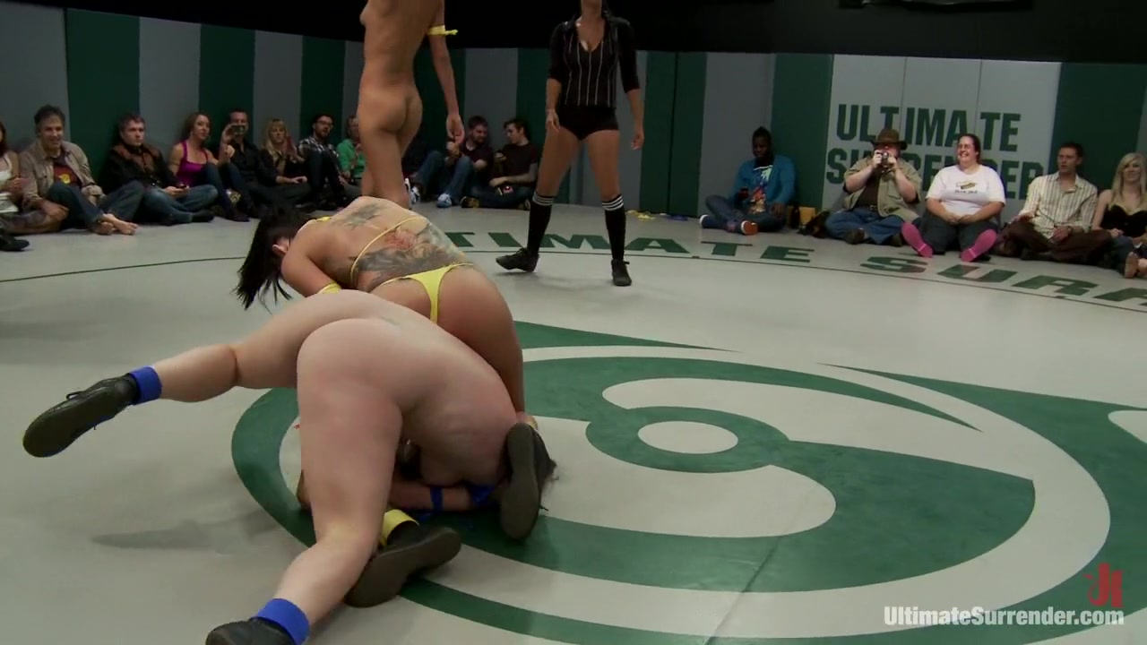 BATTLE OF THE FEATHERWEIGHTS!: The smallest hottest wrestlers battle it out in TAG TEAM action!