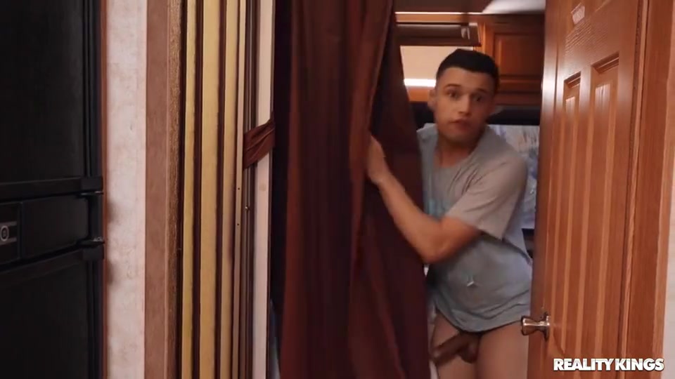 Road Trip Knob Chapter 1 - Sneaky Sex