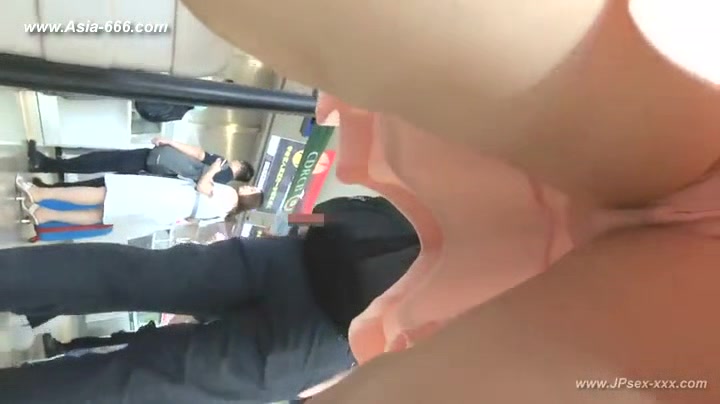 peeping chinese amateur upskirt.38