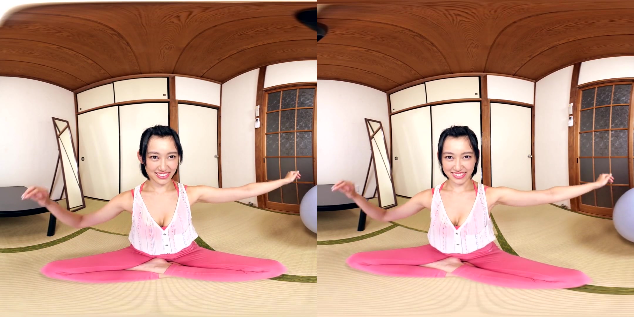 Ryoko SakimuraApartment Days! Ryoko Sakimura Act 1 - Asian Yoga Shower