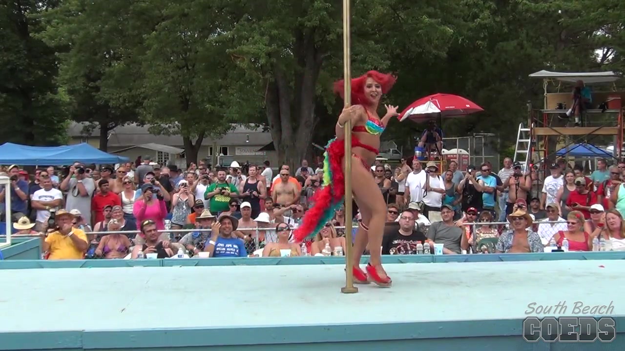 2015 Festival Photos And Video From Saturday Shot By Assdragon - SouthBeachCoeds