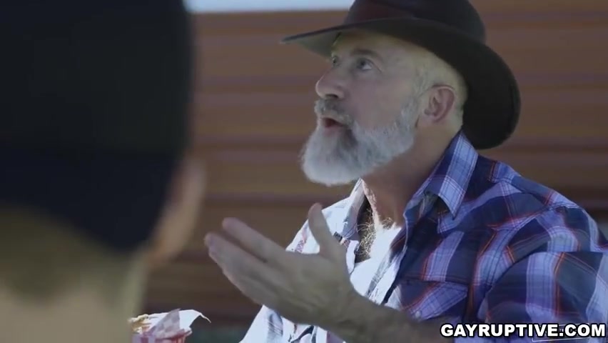 Offers Mouth And Ass To Stepdad With Dylan Hayes And Lance Charger