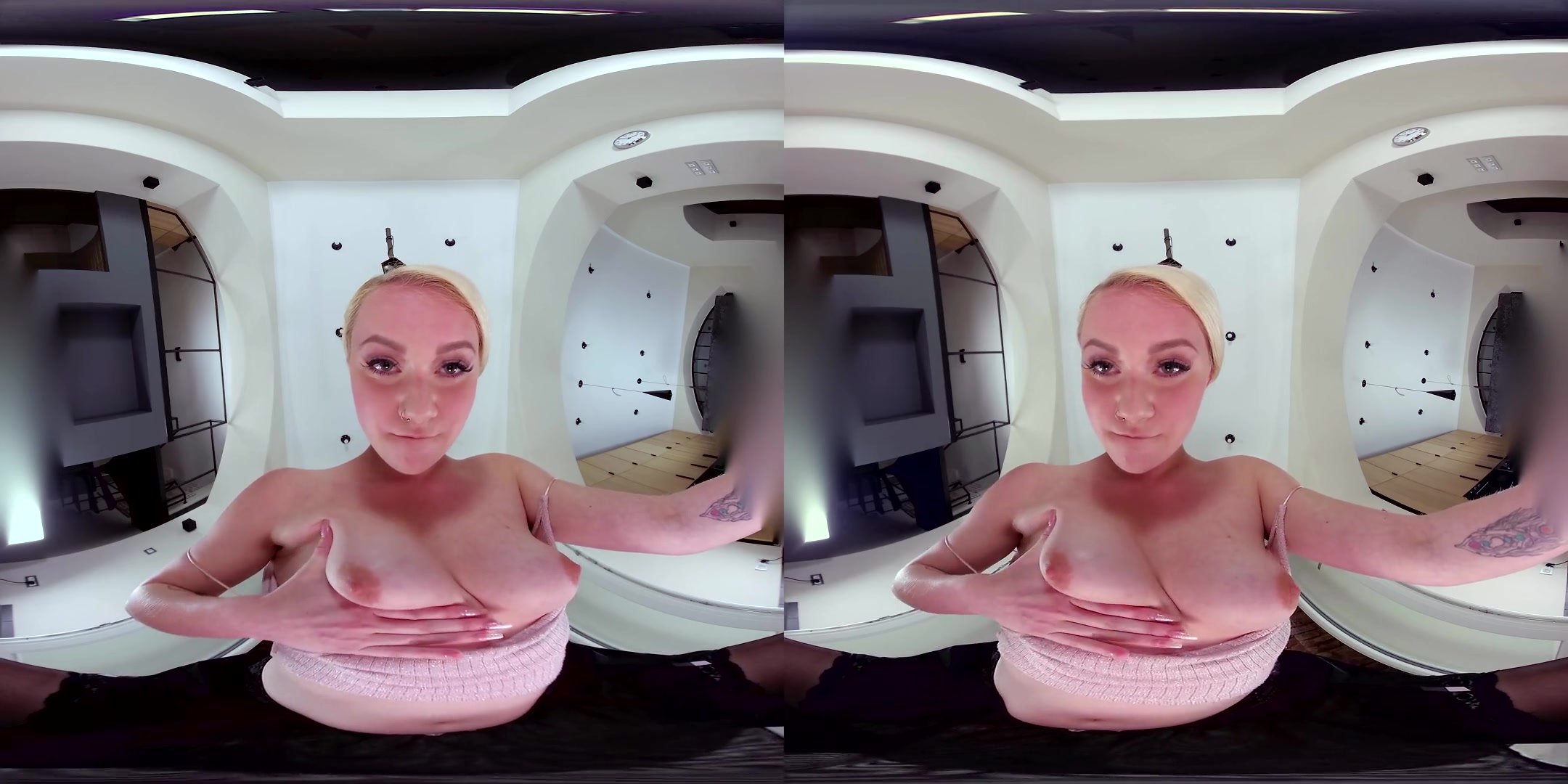 Pussy on Your Face - SexLikeReal