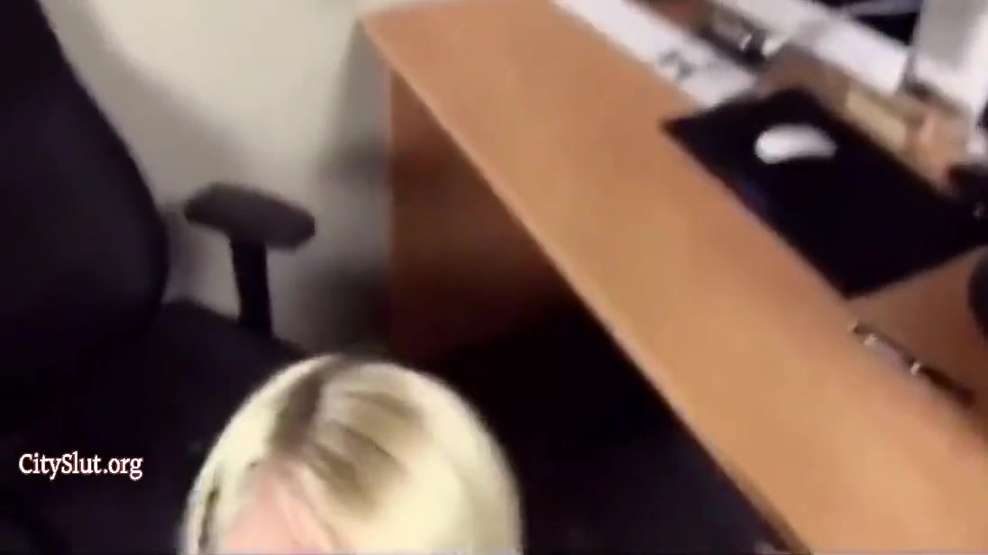 Hot Amateur Blonde Secretary With Boss On Homemade