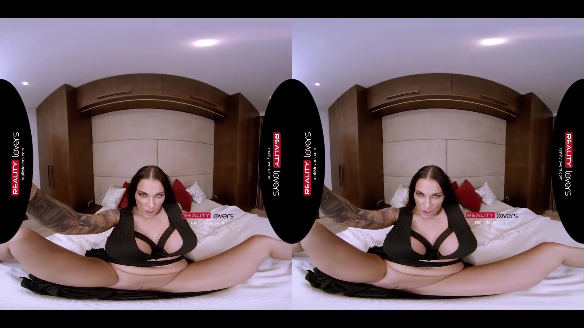 German Milf with Huge Boobs - RealityLovers