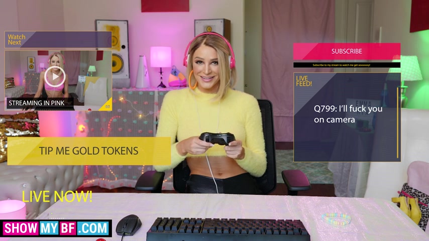 Emma Hix gets fucked by a gamer fan - naughtyamerica