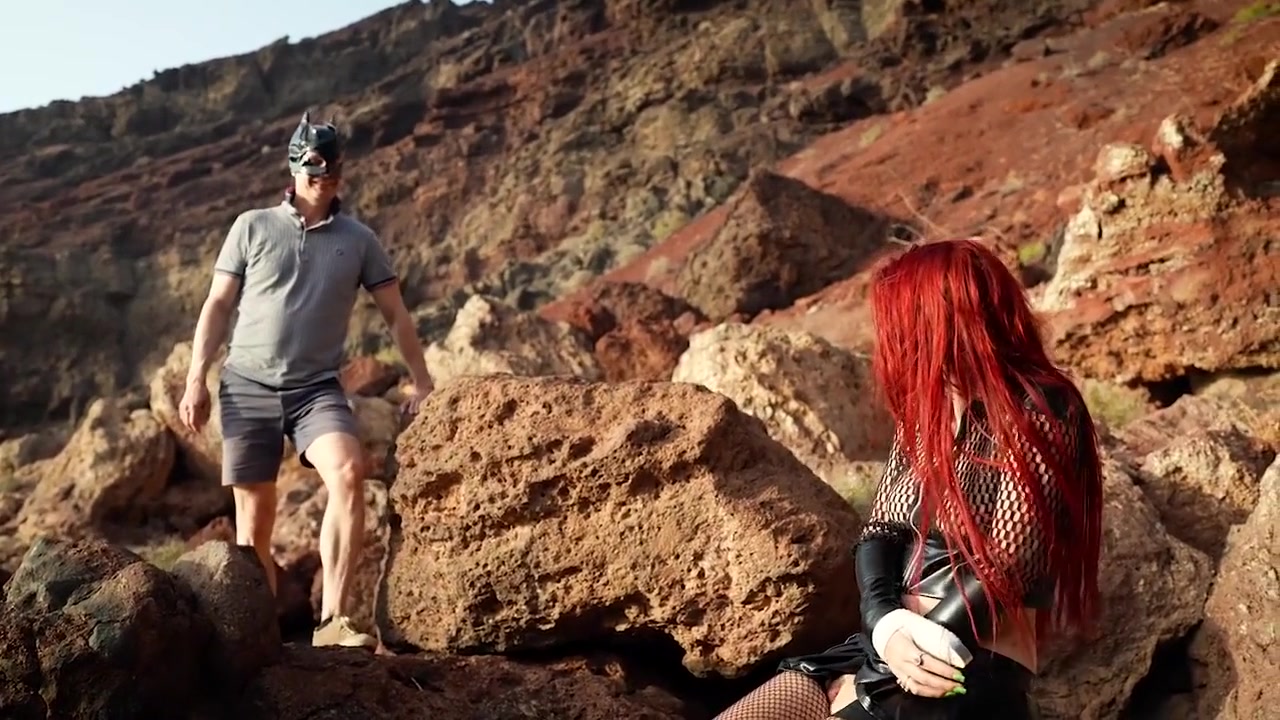 Mia May In The Hills Have Dicks