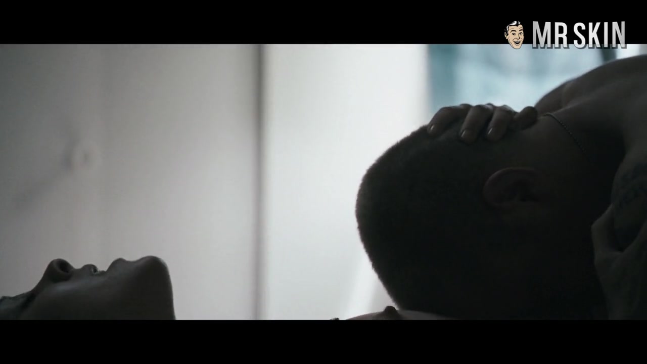 Jenna Malone Will Give You a Bone - Mr.Skin