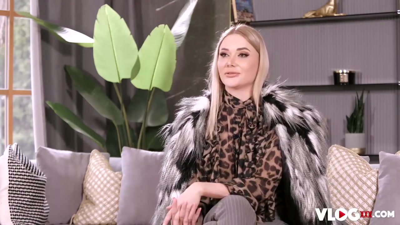 Perky Soothes Her Pussy With Rough Couch Sex - Venera Maxima