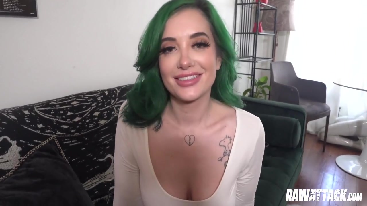 Gets Her Juicy Pussy Pounded With Gia Paige
