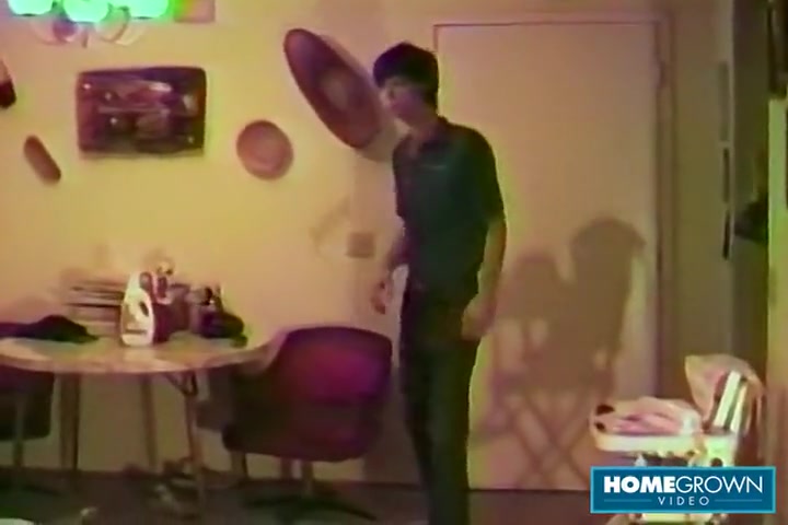 Cute Girl Has Her Hairy Pussy Fucked In Retro Video
