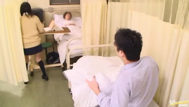 Cute teen 18+ In A Hospital Fucks A Patient In His Bed