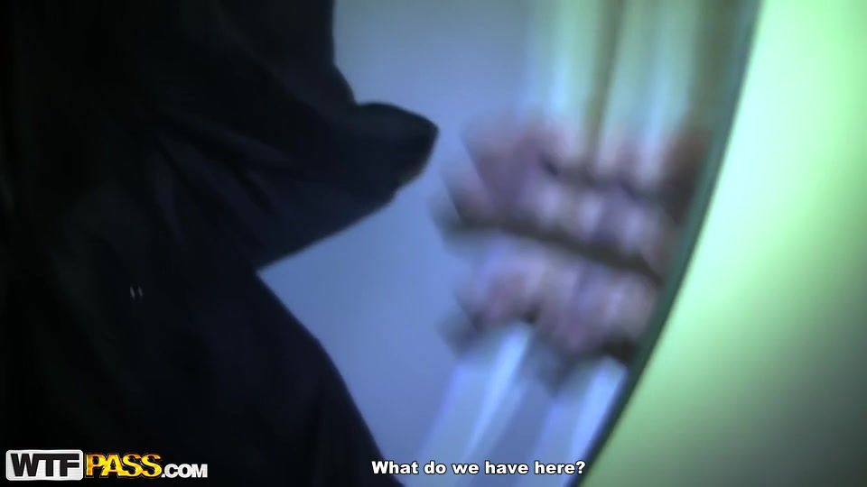 Thrilling and risky pickup sex in an elevator
